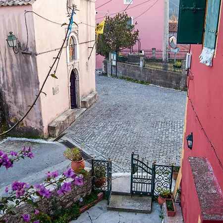 Yangos Traditional Апартаменты *